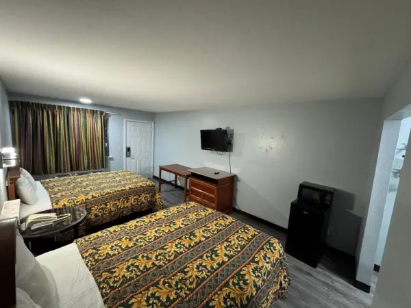 Claremore Motor Inn Main image