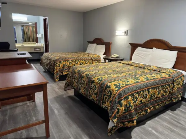 Claremore Motor Inn 7