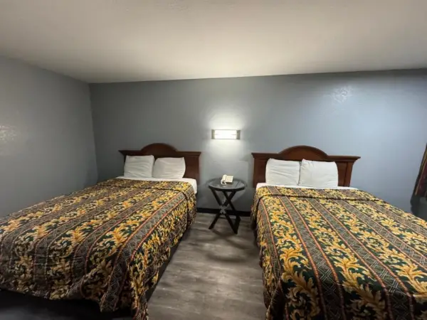 Claremore Motor Inn 8